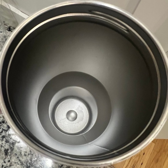 Hydrojug Wild Rose 40 oz - Picture 3 of 7